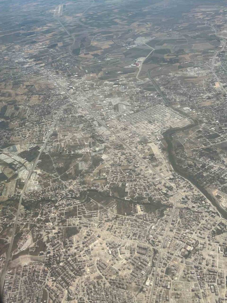 Enkaz kentte yıkımın etkisi gökyüzünden görüntülendi