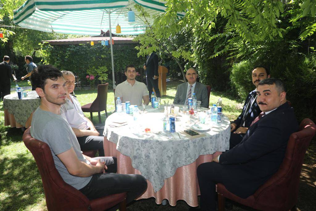 aa-20230715-31686445-31686441-konya-valisi-vahdettin-ozkan-sehit-yakinlari-ve-gazilerle-bulustu-001.jpg
