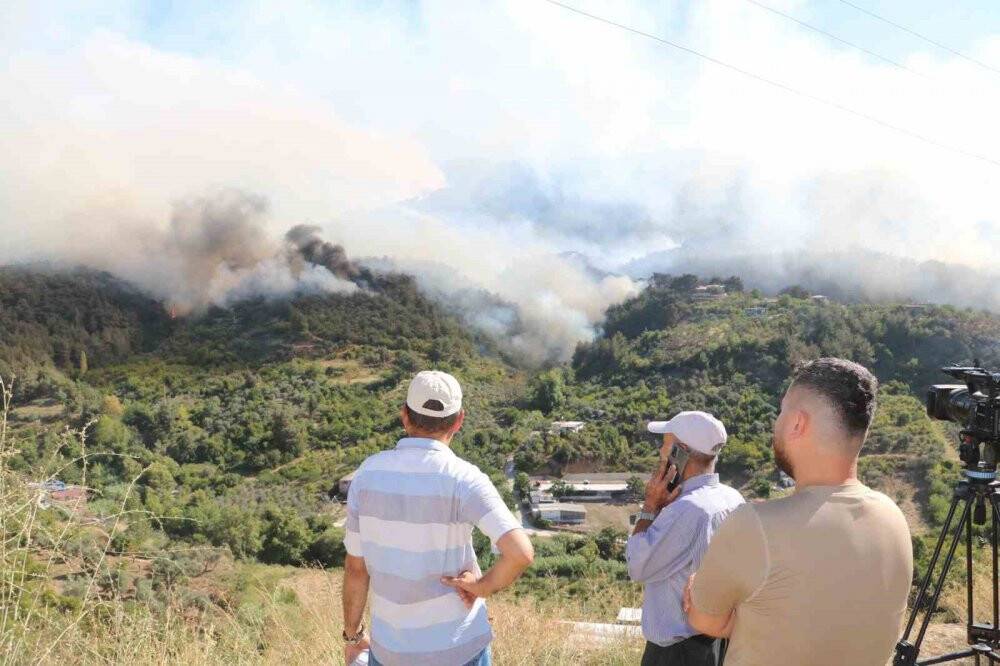 Hatay’daki orman yangınına müdahale sürüyor