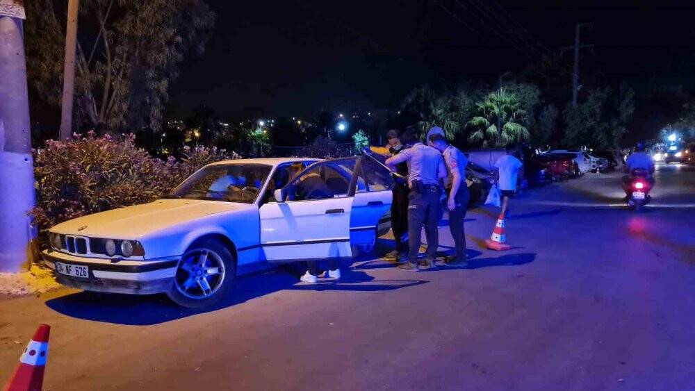 Otomobilinde cesetle karşılaştı, hayatının şokunu yaşadı