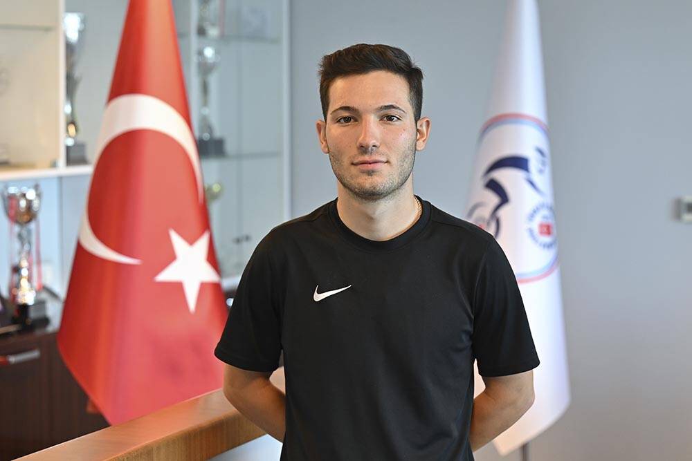 aa-20230718-31705396-31705395-milli-bisikletci-ramazan-yilmaz-avrupadan-sonra-dunya-capinda-da-basari-istiyor.jpg
