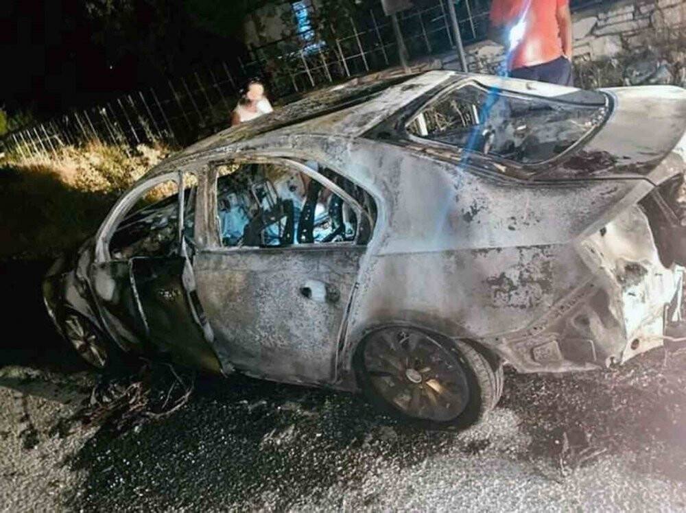 Araç tamamen yandı