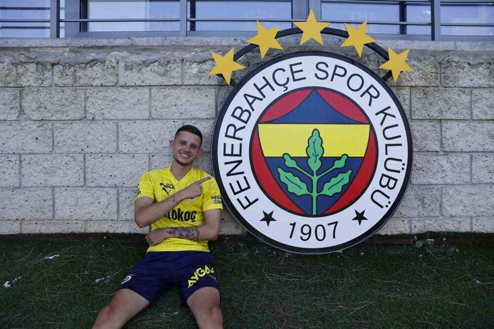 Sebastian Szymanski: "Fenerbahçe, Türkiye'nin en büyük kulübü"