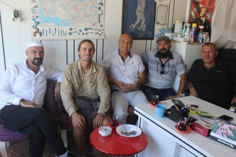 Bisikletle dünya turuna çıktı, Konya’da mola verdi