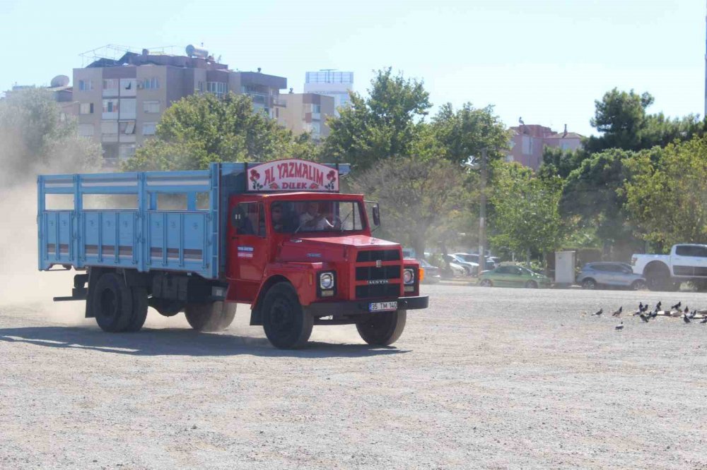 "Selvi Boylum Al Yazmalım" aracının ikizi bulundu