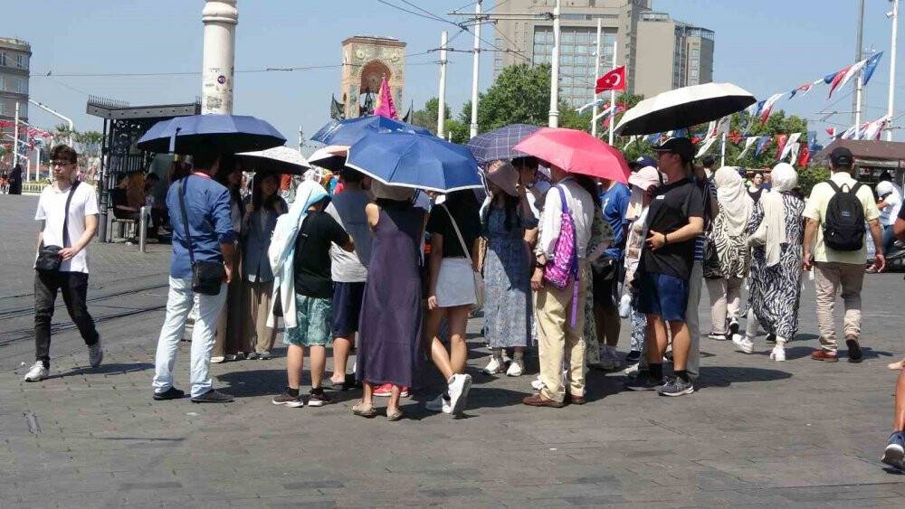 İstanbul’da kavurucu sıcaklar etkili olmaya devam ediyor
