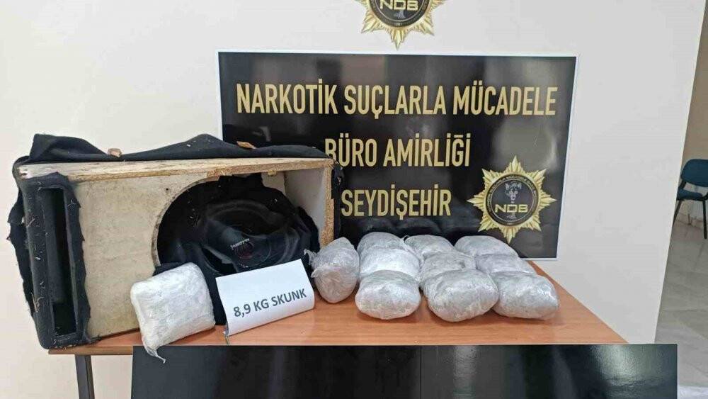 Konya'da ses sistemine gizlenmiş 9 kilo uyuşturucu ele geçirildi