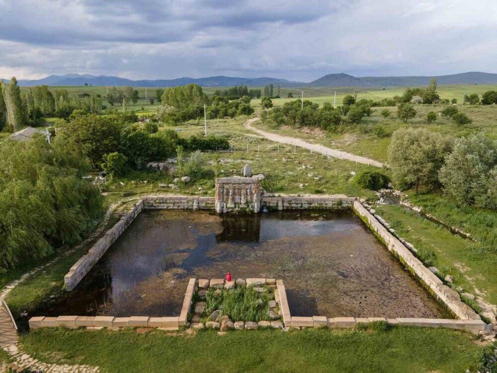 Konya'da bulunan tarihi anıtın dünyada benzeri yok!