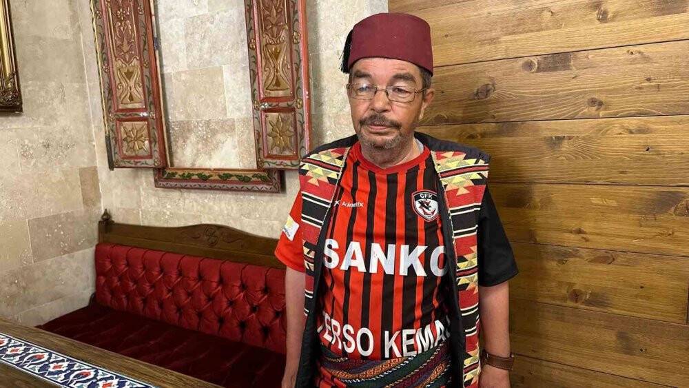 Tersten konuşan "Terso Kemal" görenleri hayrete düşürüyor