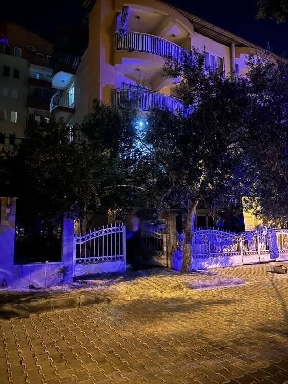 Hırsız girdiği evden askeri personelin silahını çaldı