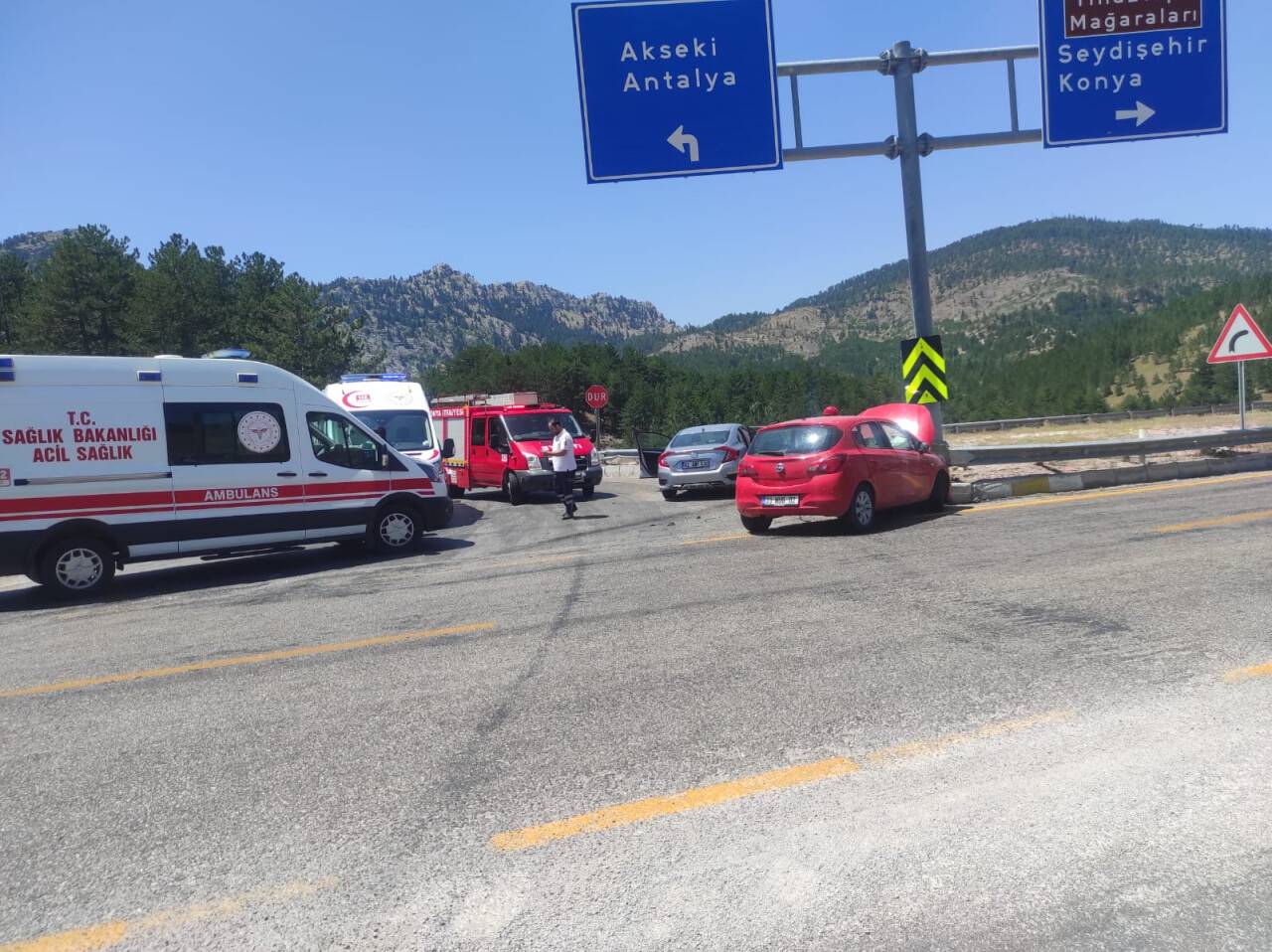 aa-20230725-31758916-31758915-konyada-iki-otomobilin-carpismasi-sonucu-5-kisi-yaralandi.jpg