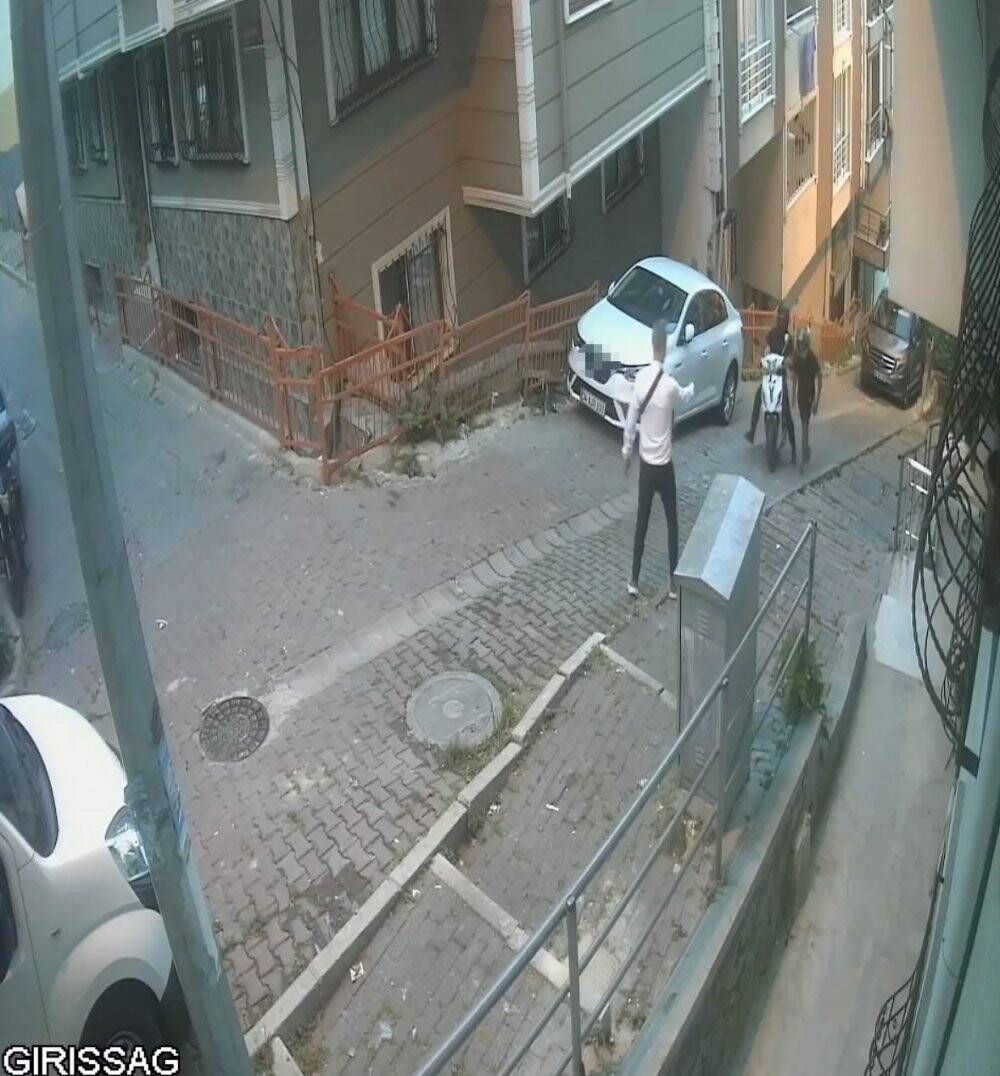 Kapkaççılar çıkmaz sokağa girince şoke oldu