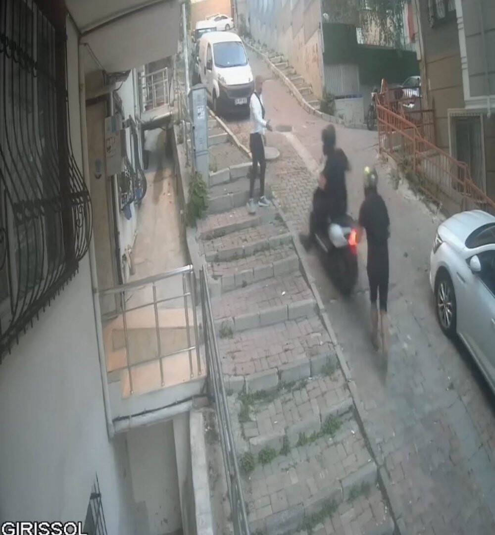 Kapkaççılar çıkmaz sokağa girince şoke oldu