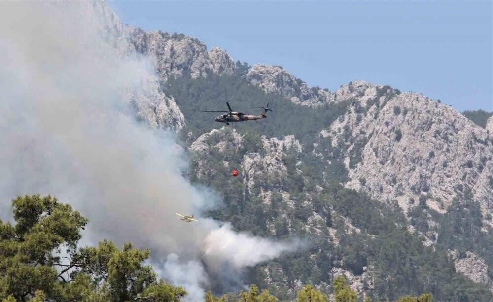 Kemer’deki orman yangınına müdahale 2. gününde devam ediyor