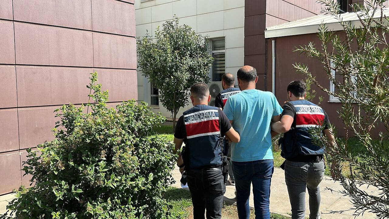 aa-20230727-31777974-31777973-teror-orgutu-pkk-elebaslarindan-sabri-okun-yegeni-gozaltina-alindi.jpg