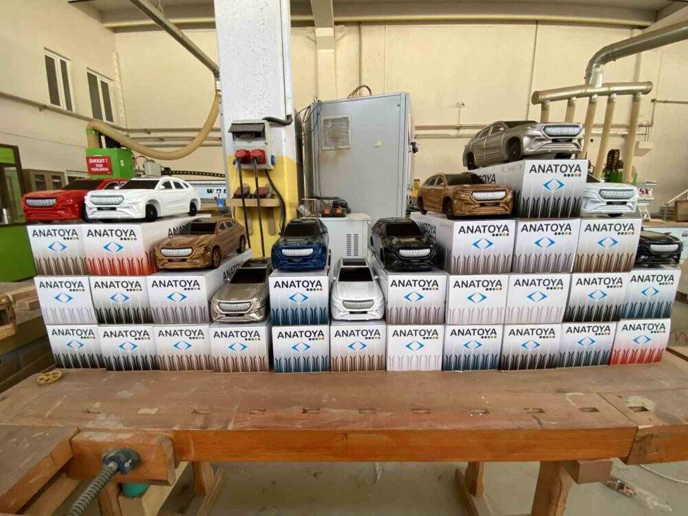 TOGG’un oyuncağı Konya’dan hem de ahşaptan!