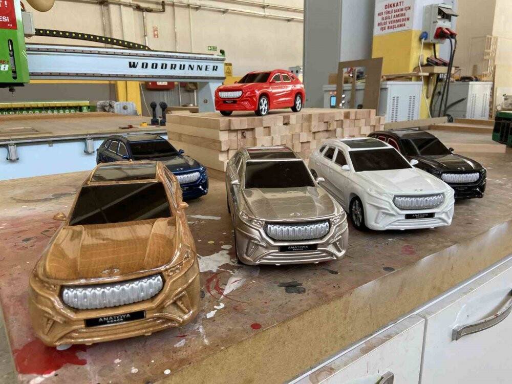 TOGG’un oyuncağı Konya’dan hem de ahşaptan!