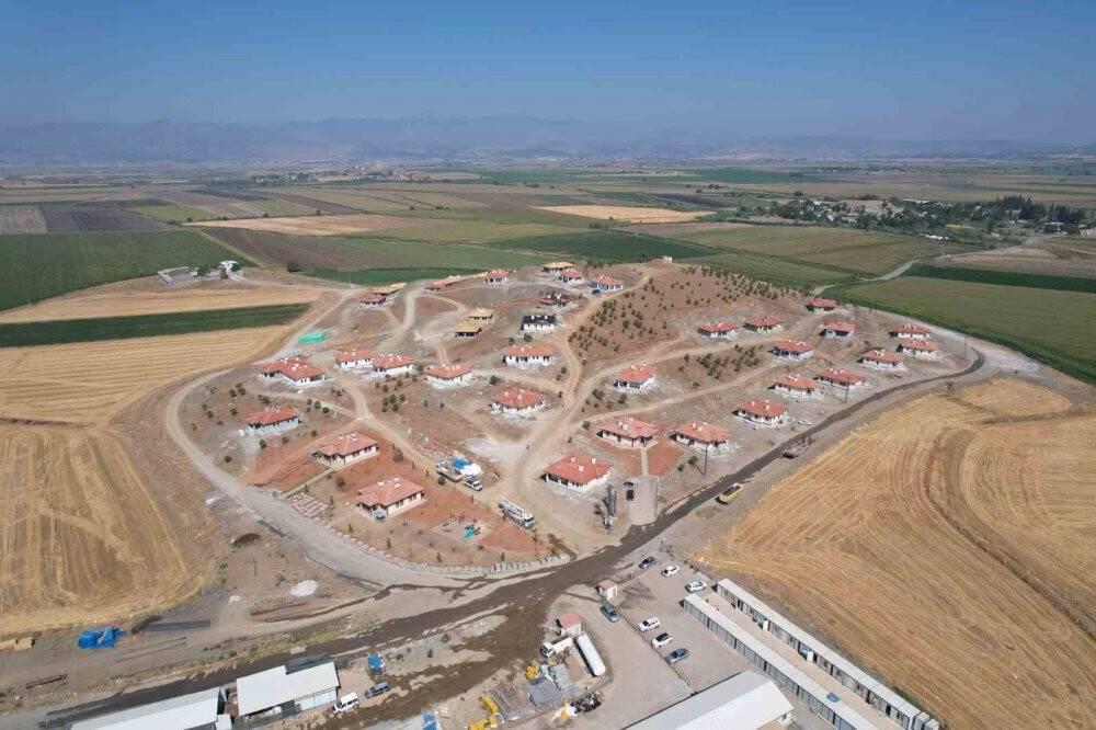 Depremin merkezi Kahramanmaraş'ta konutlar hızla yükseliyor