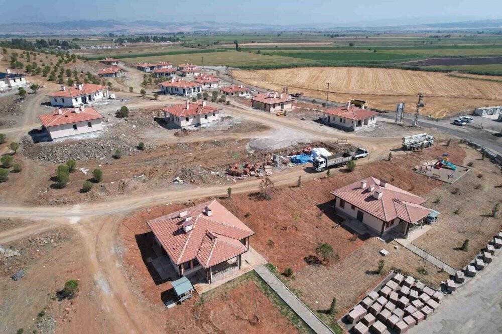 Depremin merkezi Kahramanmaraş'ta konutlar hızla yükseliyor