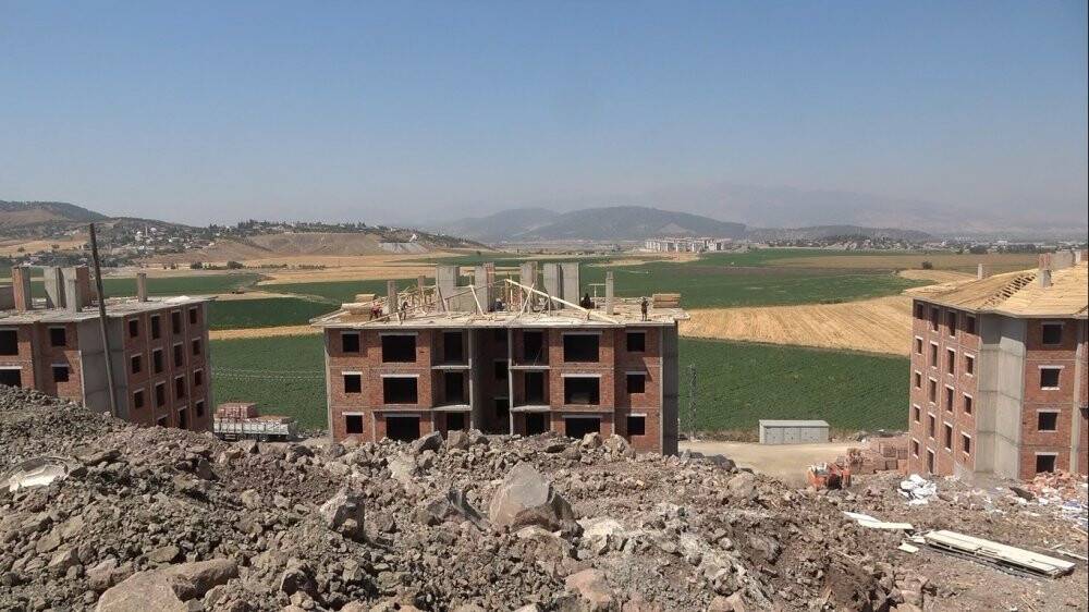 Depremin merkezi Kahramanmaraş'ta konutlar hızla yükseliyor