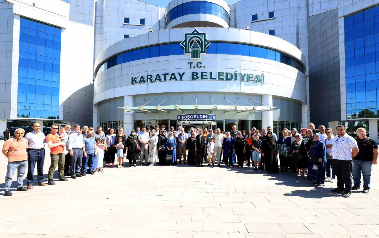 sehit-aileleri-mevlana-gul-bahcesini-gezdi-1.jpg