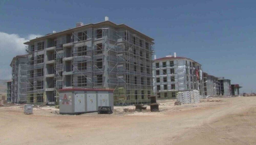 Deprem konutlarında sona doğru