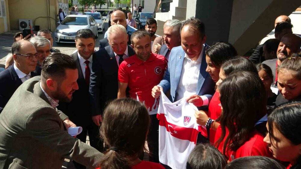 Erbakan: "Kademeli emeklilik için adımların bir an evvel atılması gerekiyor"