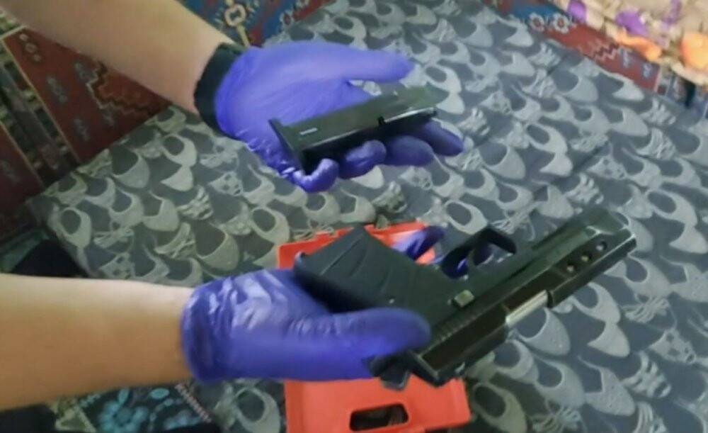 Havaya ateş açıp sosyal medyada paylaştılar