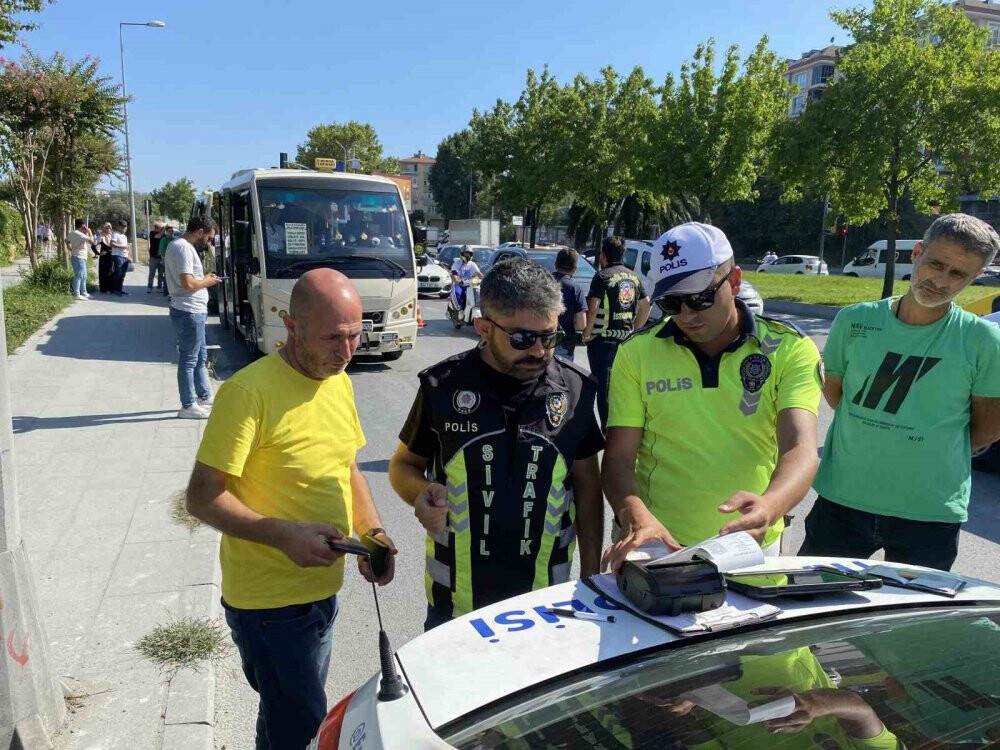 Kemer takmayınca ceza kesilen minibüsçüden "Havalar çok sıcak" savunması