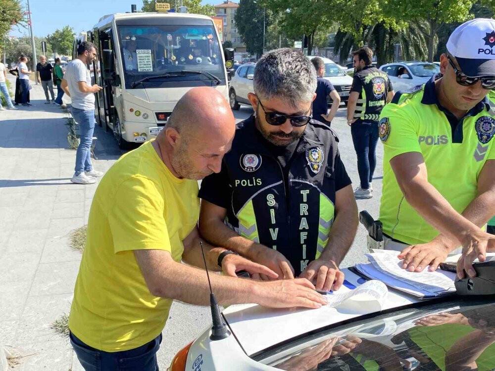 Kemer takmayınca ceza kesilen minibüsçüden "Havalar çok sıcak" savunması