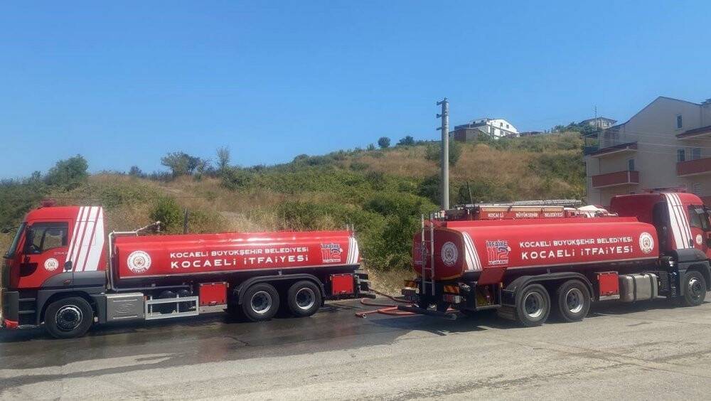 Otluk alanda çıkan yangın 20 dönüm alanı küle çevirdi