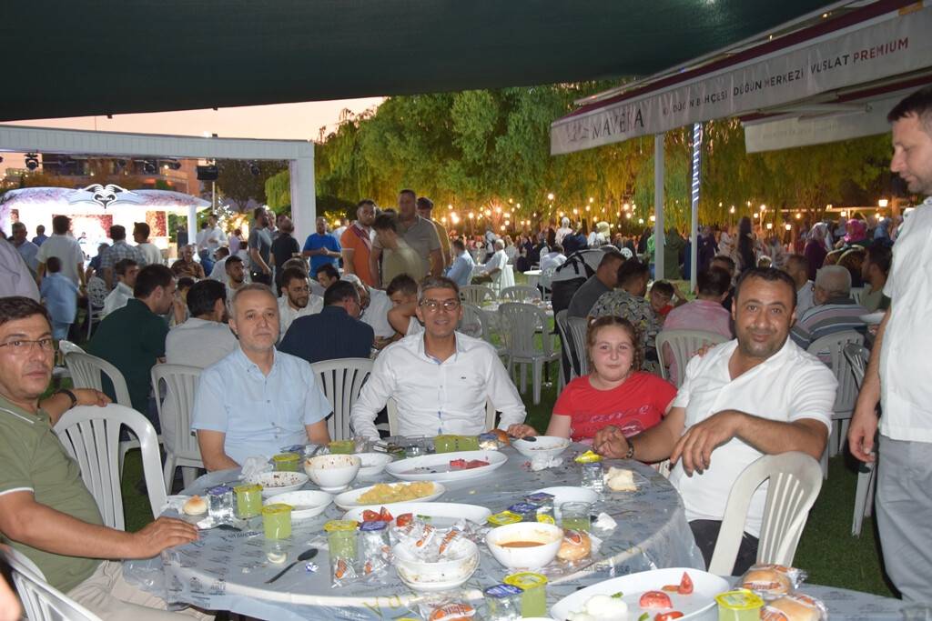 adem-bulut-kizini-evlendirdi-6.jpg