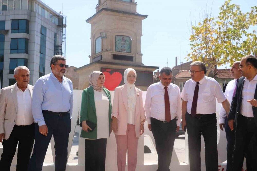 Dedesinin amcaoğlu Mahinur Göktaş’ı görünce gözyaşlarını tutamadı