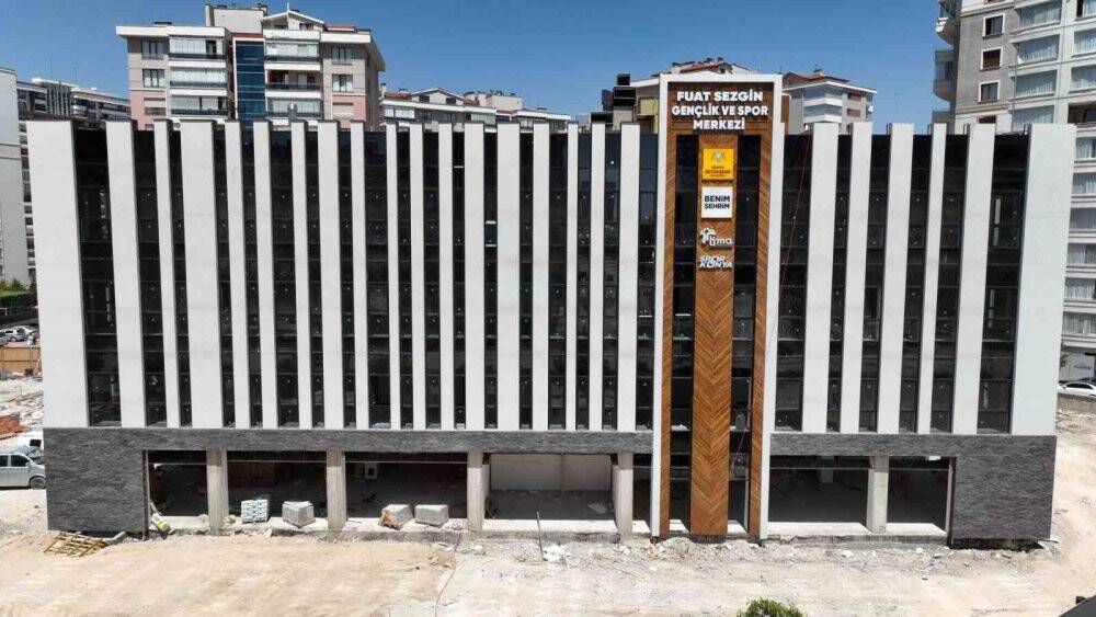 Konya Büyükşehir Belediyesi Fuat Sezgin Gençlik ve Spor Merkezi’nde sona yaklaşıldı