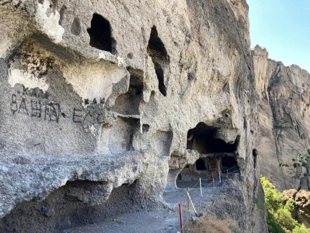 Frigler döneminden kalma, bu mağara ilgi odağı oldu