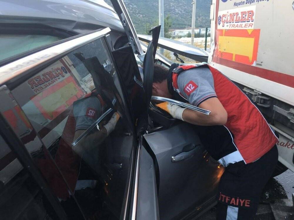 Konserini iptal ettirmeyip, sevenlerini coşturdu