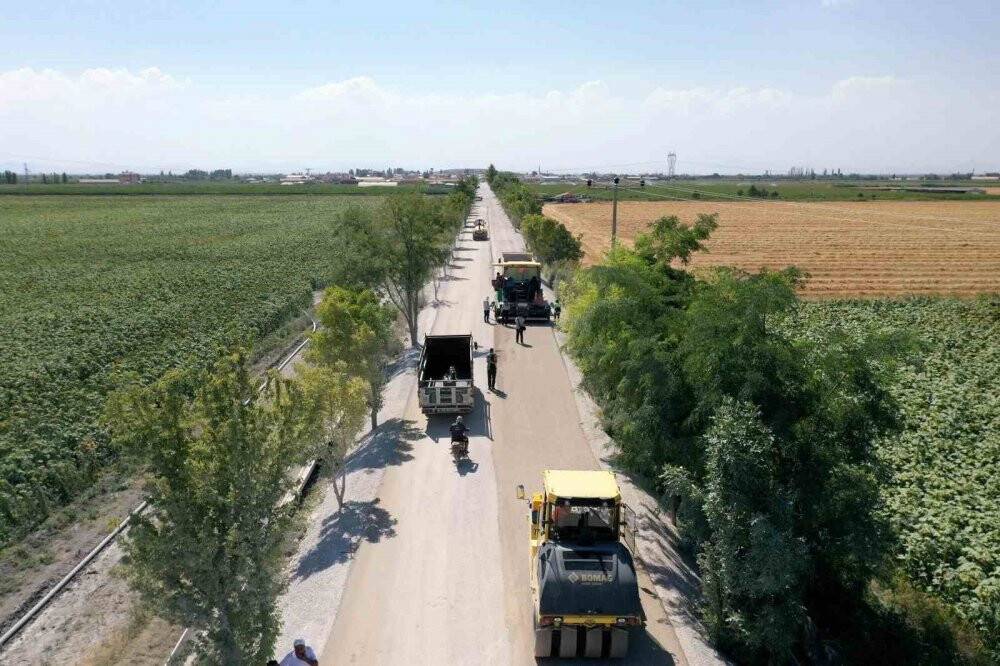 Karatay'da  7,5 kilometrelik asfaltlama çalışması tamamlanmak üzere