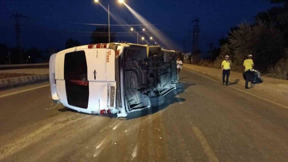 Ağrı’da iki araç çarpıştı: 1 ölü, çok sayıda yaralı