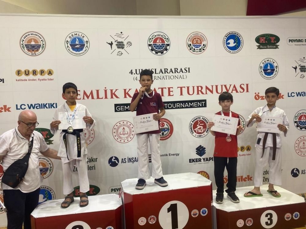 Uluslararası karate turnuvasından Manisa'ya 11 madalya geldi