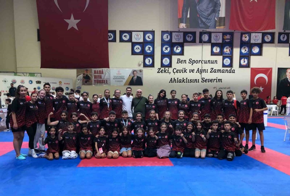 Uluslararası karate turnuvasından Manisa'ya 11 madalya geldi