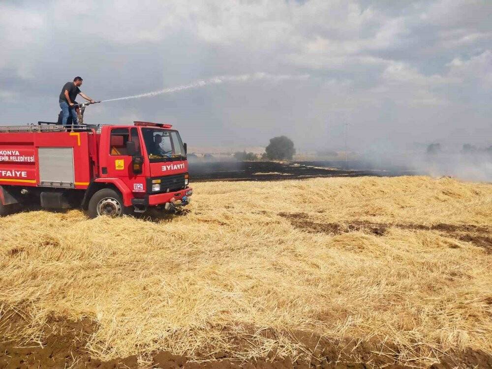 Konya'da yangın! Evler ve ormanlık alana sıçramadan