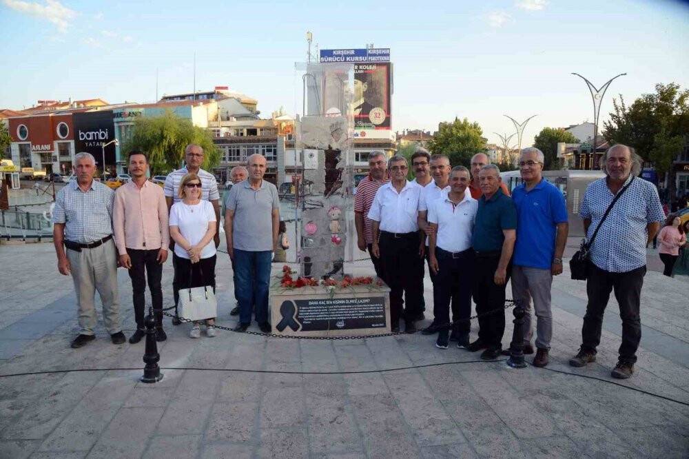 CHP’li belediyenin deprem anıtındaki subliminal mesajı tepki topladı