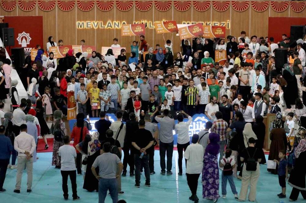 Gençlik Meclisi Yaz Okulu ile 900 öğrenci yazı dolu dolu geçirdi