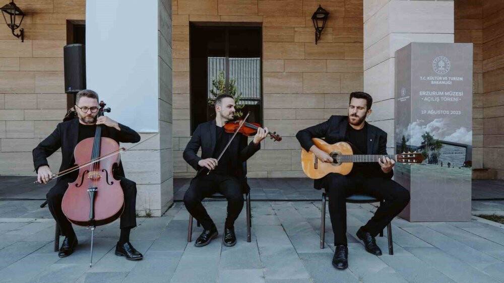 Konya Türk Tasavvuf Müziği Topluluğu Erzrum'daki festivalde