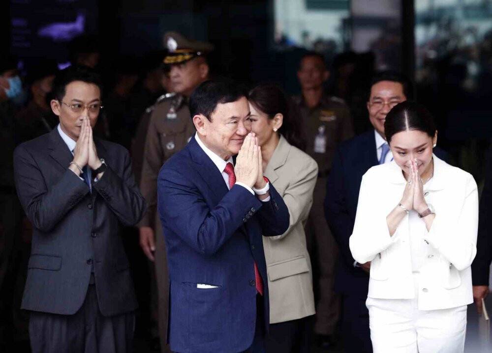 Eski başbakan karakola götürüldü