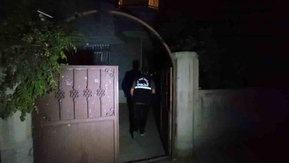 Konya'da 14 yaşındaki kız dedesini bıçakladı! Savunması şaşırttı