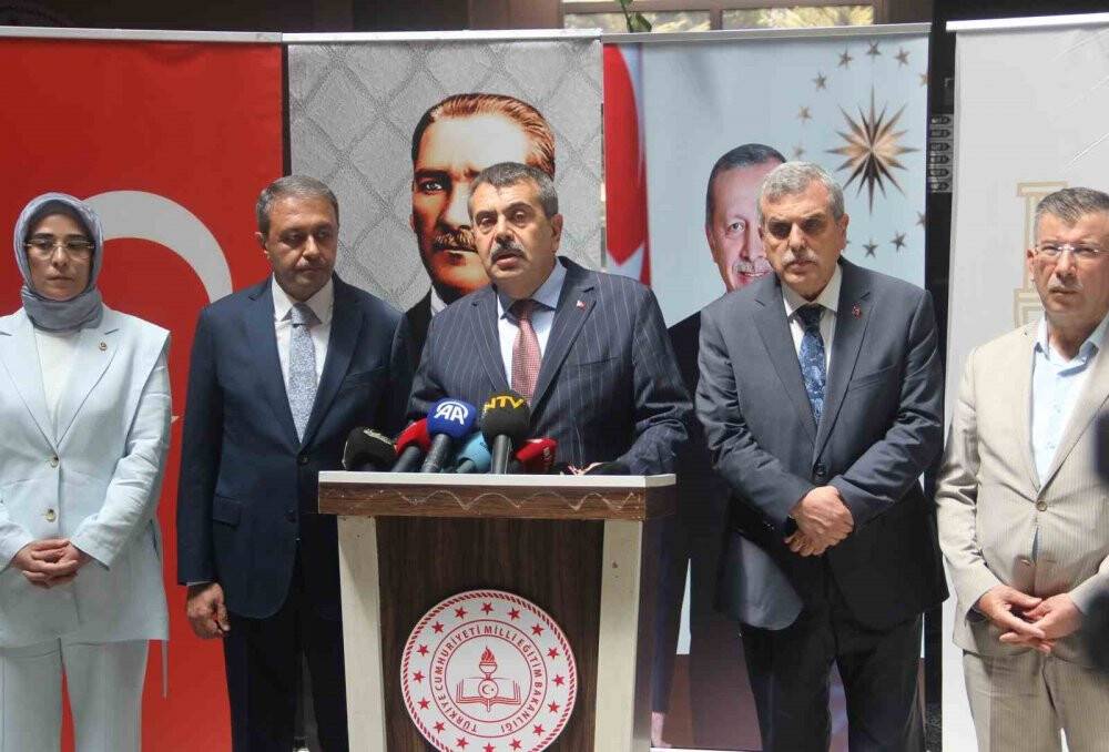 Bakan Tekin duyurdu! Yeni eğitim öğretim yılında bu uygulamalar hayata geçecek