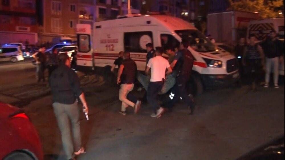 İStanbul'da polislere uzun namlulu silahlarla ateş açıldı: 1 şehit