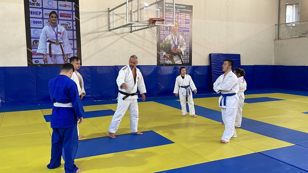 aa-20230831-32036588-32036587-ozel-sporcular-down-judo-milli-takimi-konyada-kampa-girdi.jpg
