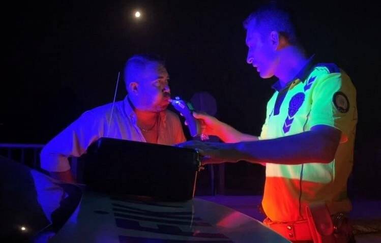 Alkollü sürücüden şaşırtan istek: "Bana alkolden ceza yazmayın"